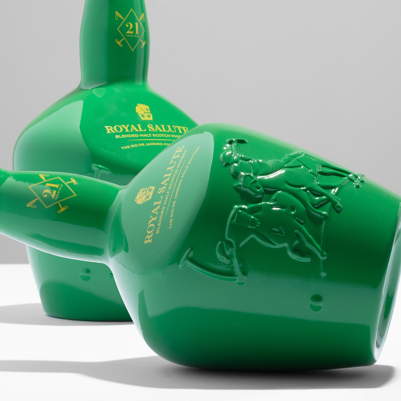 Pad printing on complex glass forms