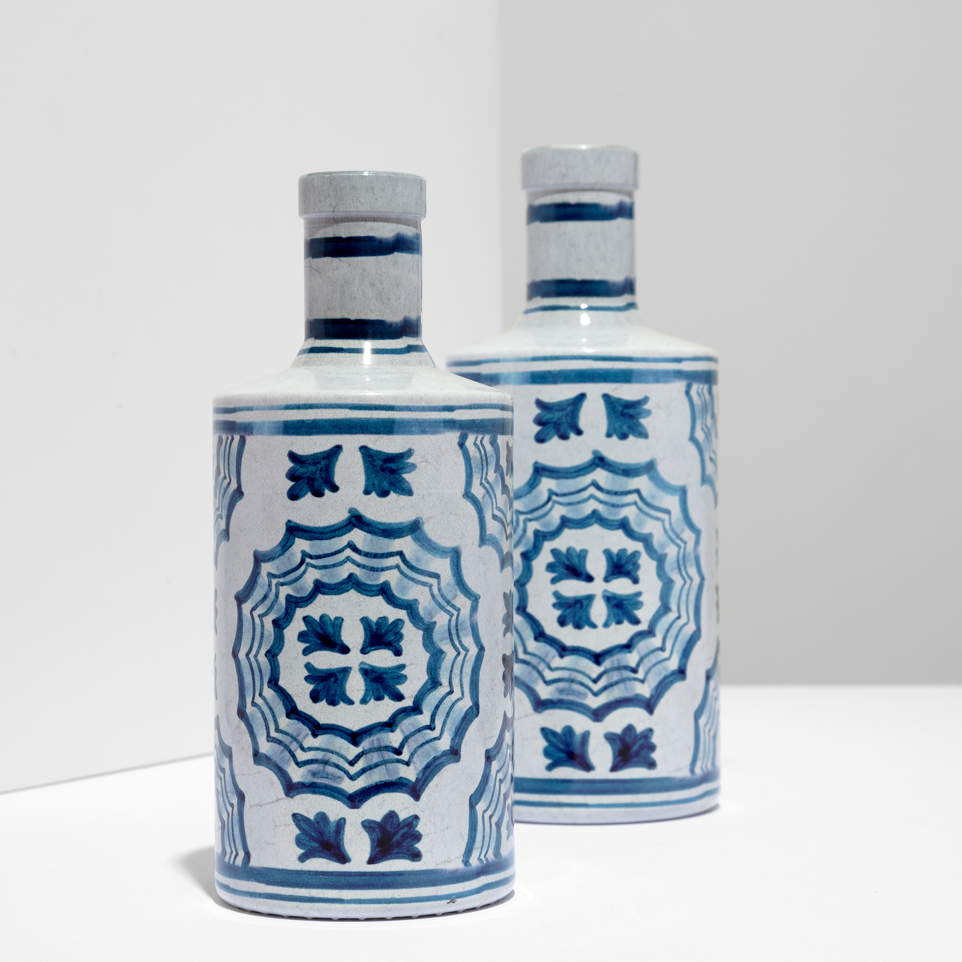Centonze Ice Blue olive oil bottle — Pentawards 2025 Gold